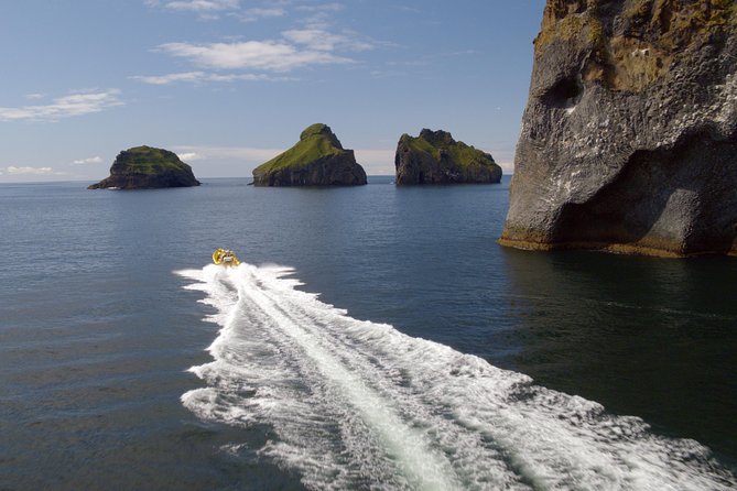 1-Hour Small Group Sightseeing Boat Tour in Vestmannaeyjar - The one-hour route: sea caves, rock formations, and puffin time
