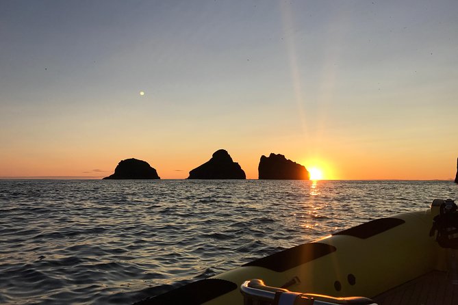 2 hour Round Trip in Vestmannaeyjar on a RIB Boat - Tangagata 7 Start, and the 30-Minute Head Start