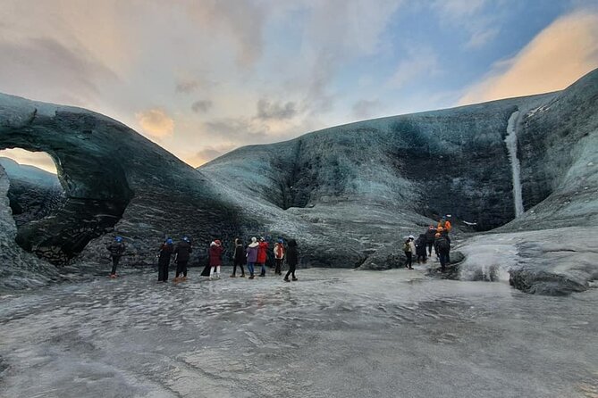 3-Day Golden Circle, South Coast & Ice Cave - Small Group Tour - Day 1: Þingvellir, Geysir, Gullfoss, and Kerið’s crater edge