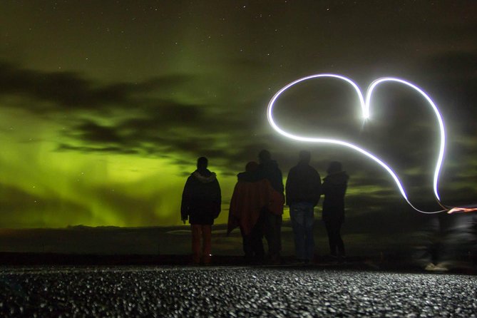 4 Hours Northern Lights Private Luxury Tour - Reykjanes Peninsula and the Guide’s Spot-Selection Game