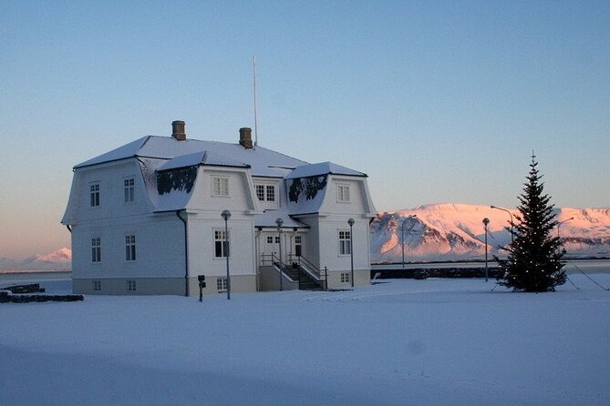 5-Days Land of Northern Lights Tour from Reykjavík - Hotels, Comfort, and Group Size: Budget but Private