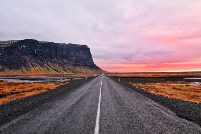 5 Nights 6 Days | Iceland Small-group Tour from Keflavík - Day 5 Golden Circle Core: Thingvellir Plates, Geysir Eruptions, Gullfoss Power, Kerið Color, Blue Lagoon