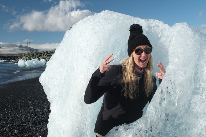 6-day Ultimate Iceland Tour: Photography and Northern Lights - Day 4 South Coast waterfall and bird scenery: Seljalandsfoss, Gljúfrabúi, Skógafoss, and a Vik overnight