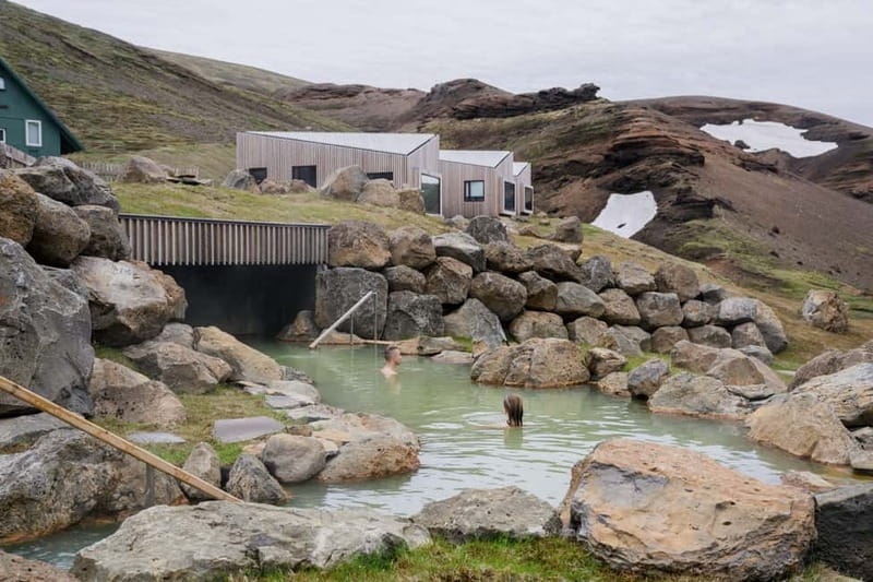 A day in Kerlingarfjöll: Highlands and hot springs - Reykjavik departure and the road to the highlands