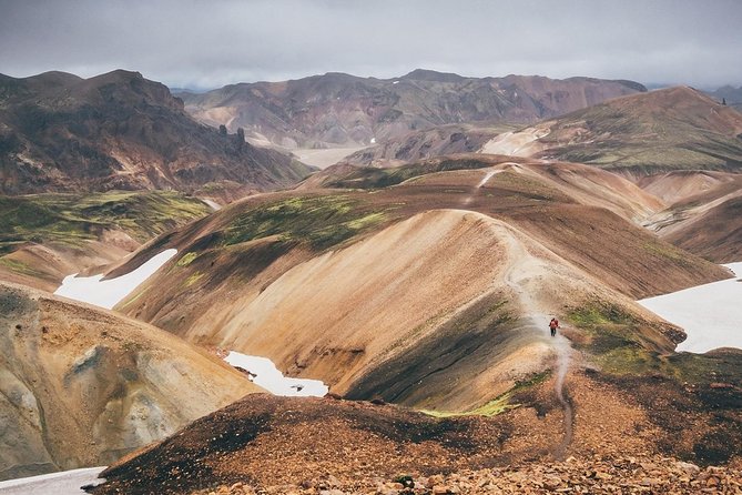 Adventure in Landmannalaugar and Hot Springs - Reykjavík & Hella - Landmannalaugar trek up Brennisteinsalda: what your 3 hours are really for