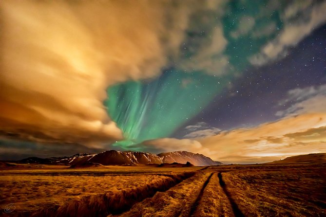 Aurora/Northern light hunt and photos (photography help provided) - Weather dependence and how to plan your night