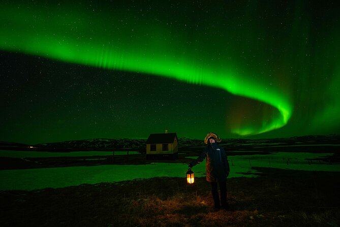 Award Winning Private Northern Lights Tour with All Inclusive - Aurora photography help that actually reduces stress