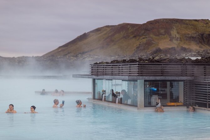 Blue Lagoon Transfer from/to Keflavik International Airport - Price and what you actually get for $70 per person