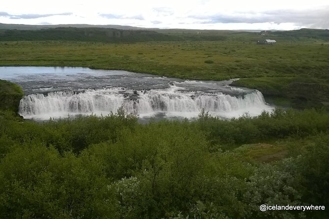 Classic Golden Circle & Kerið Small-Group Tour from Reykjavík - The drive between stops, warm layers, and why Wi-Fi helps more than you think