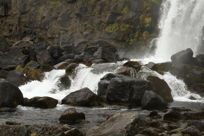 Day Trip to the Golden Circle and Blue Lagoon from Reykjavik - Kerið crater: the short crater walk before the big soak