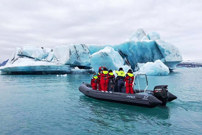 Diamond Beach and Jökulsárlón Day Tour with Boat Ride(Optional) - Stop 2 at Jökulsárlón Glacier Lagoon: iceberg viewing with breathing room