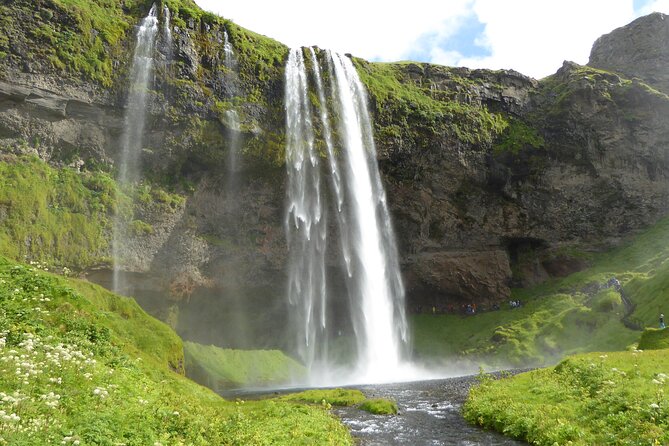 Explore the Waterfalls of the South Coast - Small-group logistics: why 6 people changes the whole experience