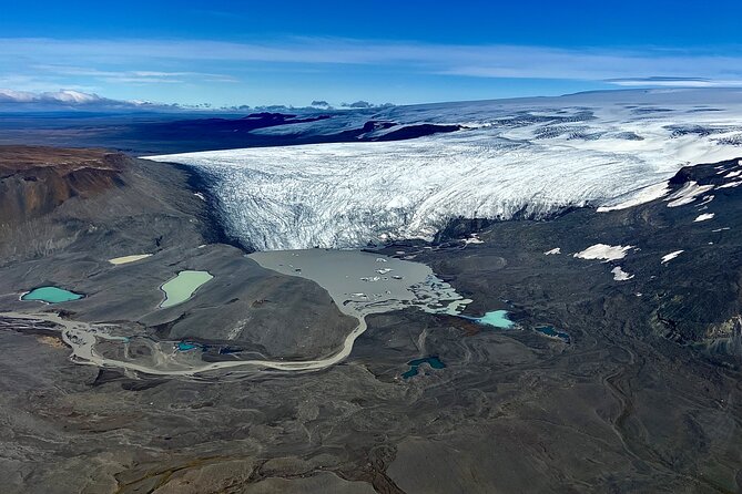 Fire and Ice Helicopter Tour: Glacier and Hengill Geothermal Area - From the glacier to Þingvellir: Golden Circle history and tectonic views from above
