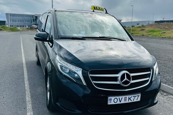 From Keflavik Airport to Reykjavik Hotels (or reverse) - Private - Who this private transfer is best for