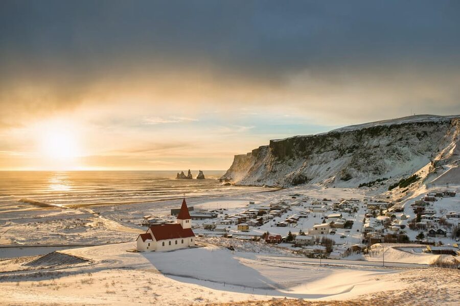From Reykjavik: 3-Day Northern Lights Hunt & Glacier Lagoon - Should you book this 3-day Northern Lights and glacier combo?