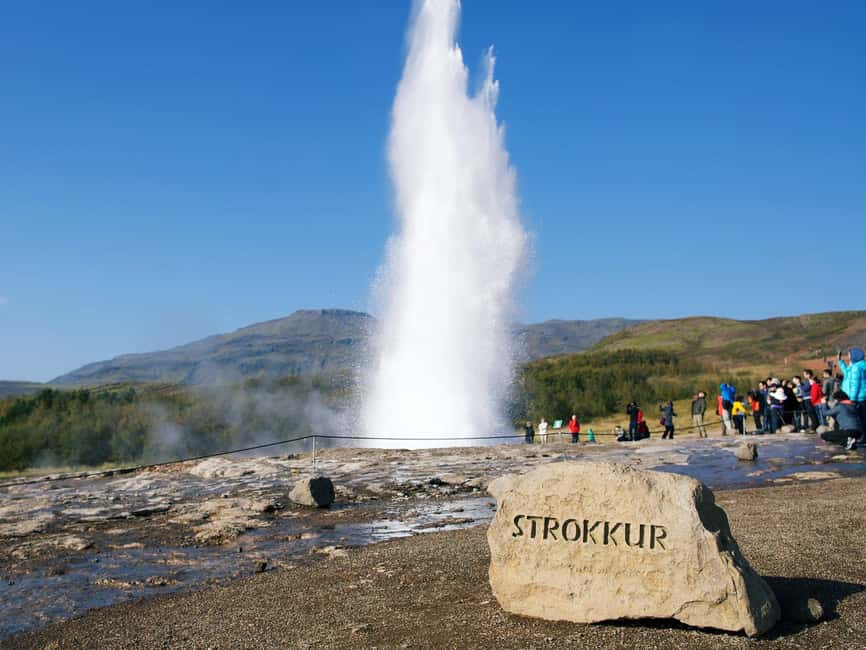 From Reykjavik: 3-Day Northern Lights Hunt & Glacier Lagoon - Northern Lights hunt: what the guide approach changes