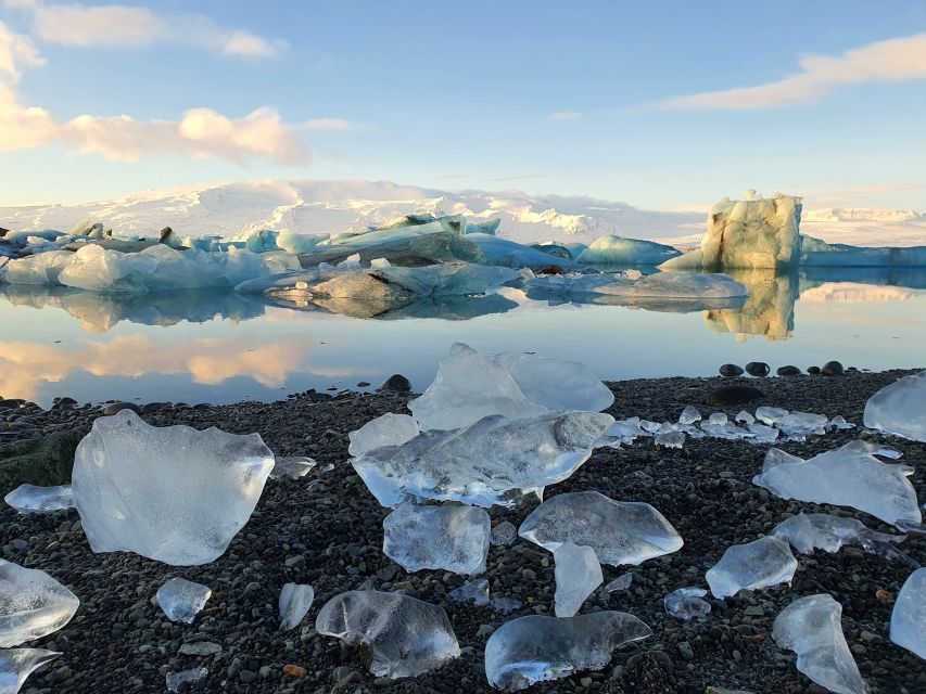 From Reykjavik: 3-Day South Coast Winter Tour with Ice Cave - Hveragerði evening: geothermal park time, Reykjafoss, and hot tub recovery