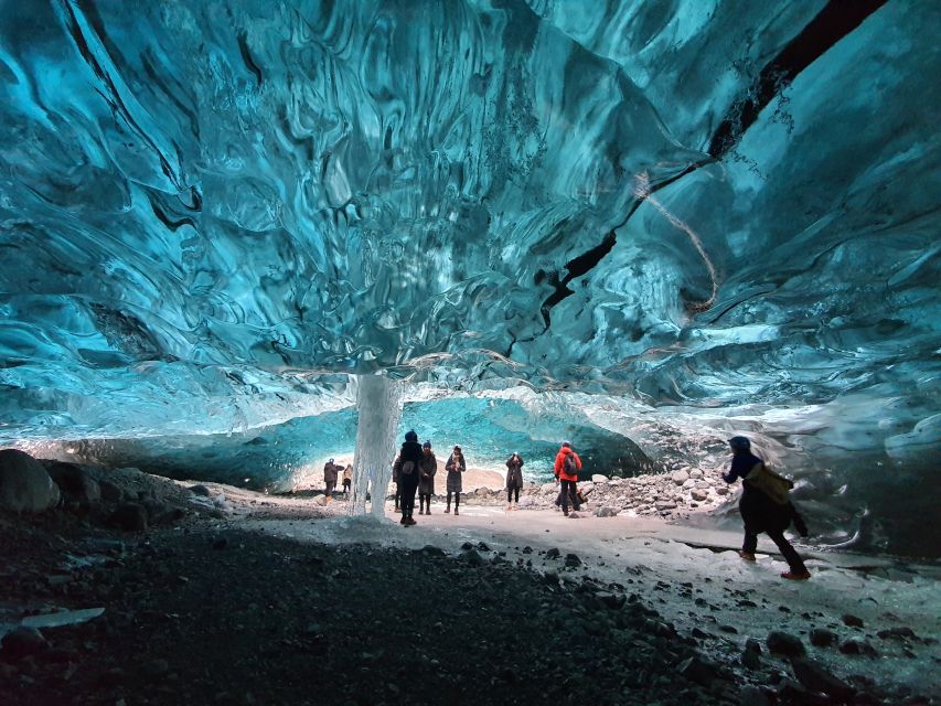 From Reykjavik: 3-Day South Coast Winter Tour with Ice Cave - Day 2: South Coast waterfall run, from Seljalandsfoss to Skógafoss