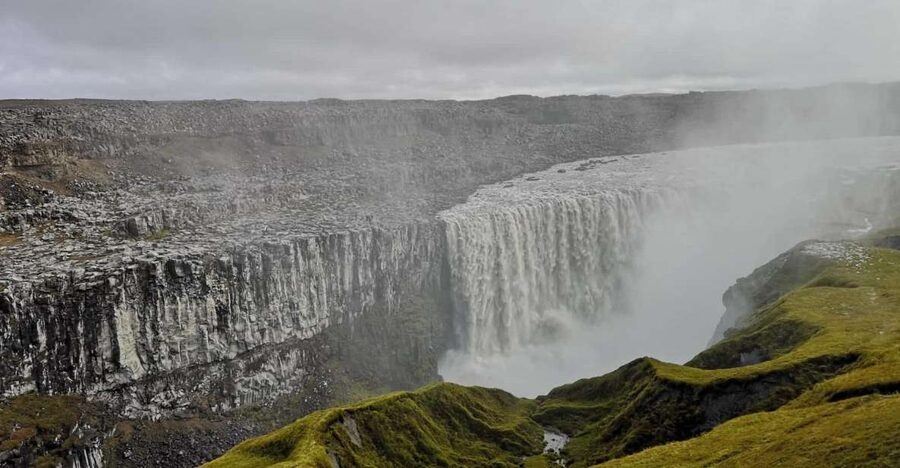 From Reykjavík: 4, 5, 6 or 7-Day Small-Group Ring Road Tour - Day 1: South Coast waterfalls, black sand, and a geothermal food stop