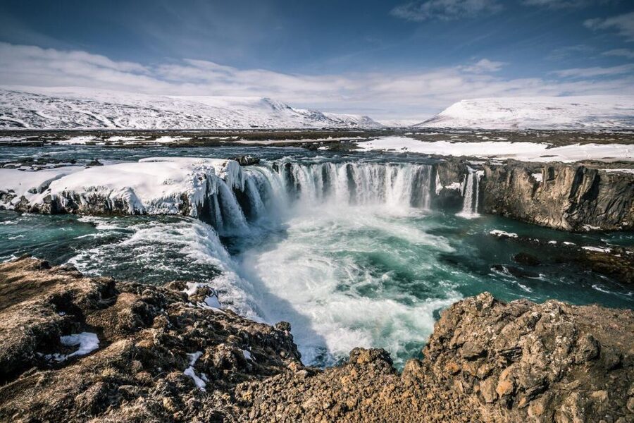 From Reykjavik: 6-Day Icelandic Ring Road Tour - Day 2: Vik, Jokulsárlón icebergs, and Diamond Beach’s black-sand sparkle