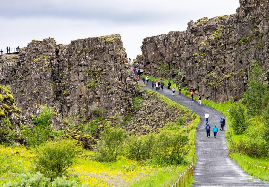 From Reykjavik: 6-Day Icelandic Ring Road Tour - Day 6: Grábrók crater hike, Deildartunguhver and cascading waterfalls, Reykholt and Hvalfjörður