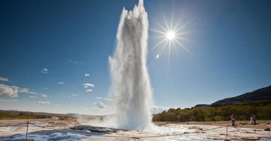 From Reykjavik: Best of Golden Circle Afternoon Tour - Þingvellir National Park: walking where two continents pull apart