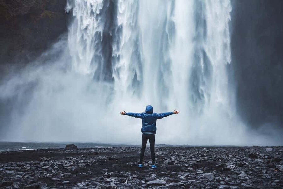 From Reykjavík: Best of Iceland 6-Day Stopover Tour - Staying central in Reykjavík for 5 nights, plus real-world pickup rules