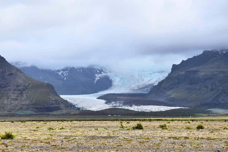 From Reykjavik: Glacier Lagoon and Fjaðrárgjúfur Canyon Tour - Jökulsárlón Glacier Lagoon: ice, seals, and the boat ride option