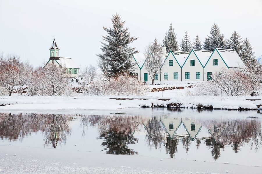 From Reykjavik: Golden Circle and Northern Lights Tour - Comfort on board: Wi-Fi, USB charging, and audio guide reality