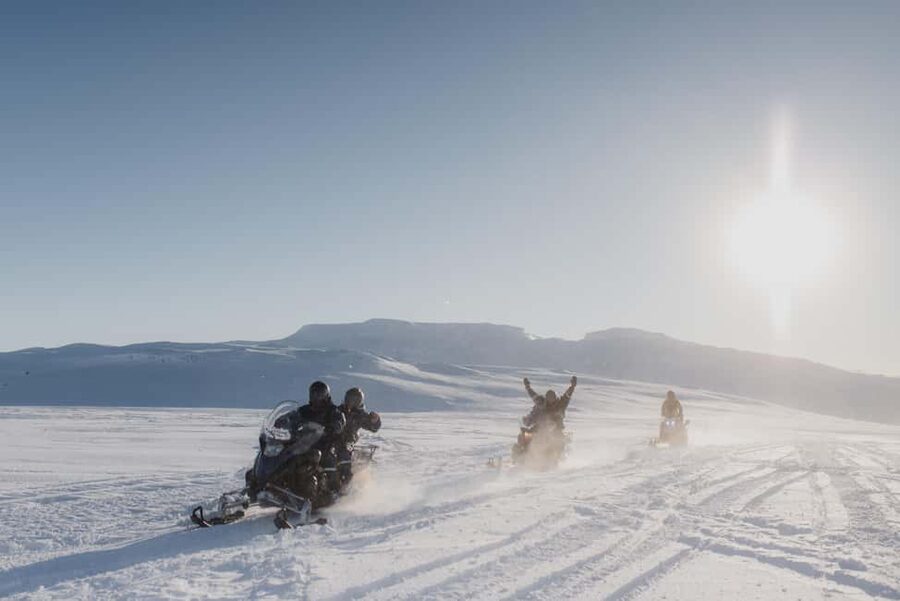 From Reykjavik: Golden Circle Super Jeep & Snowmobiling Tour - The guides: what you should look for in a good day like this