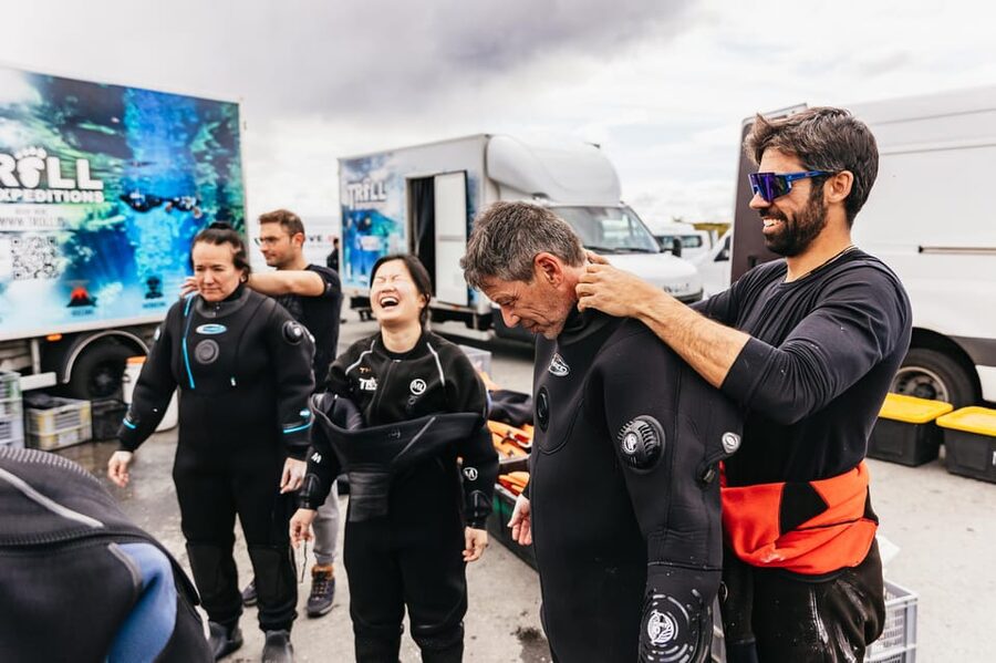 From Reykjavík: Golden Circle Tour and Silfra Snorkeling - Geysir hot springs: erupting earth and realistic expectations