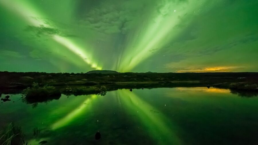 From Reykjavik: Northern Lights Boat Cruise - Northern Lights from the water: why the sea helps