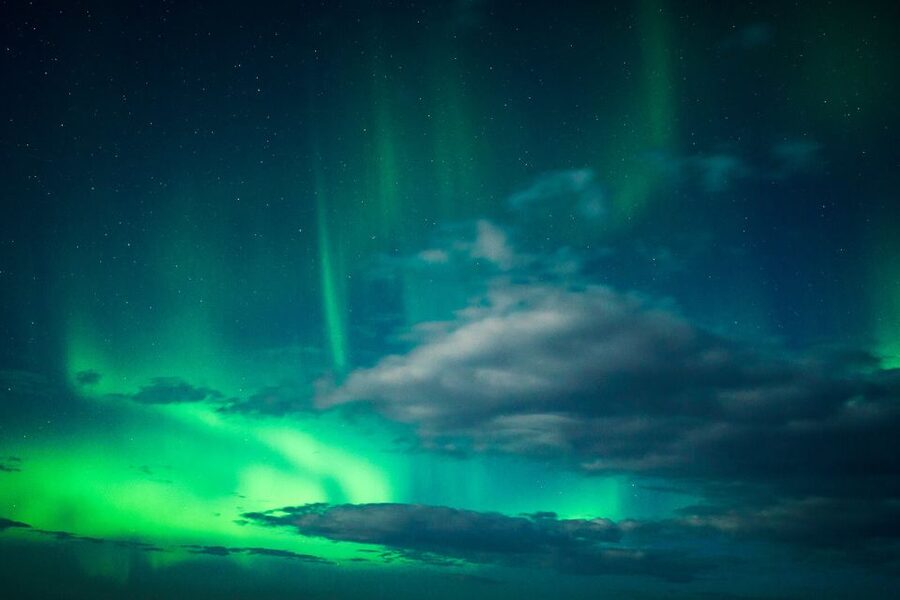 From Reykjavik: Northern Lights Chase with Expert Guide - Photography help you can use immediately