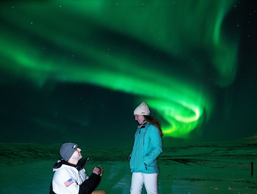 From Reykjavik: Northern Lights Guided Tour with Photos - The vibe: why this Northern Lights tour feels more personal