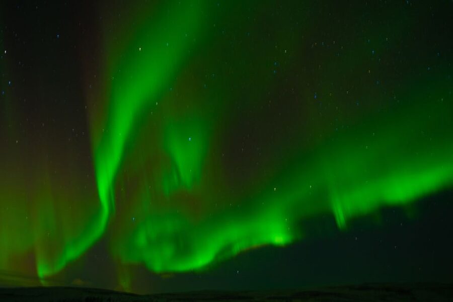 From Reykjavik: Northern Lights Guided Tour with Photos - The guides: enthusiasm plus Aurora science (and better camera instincts)