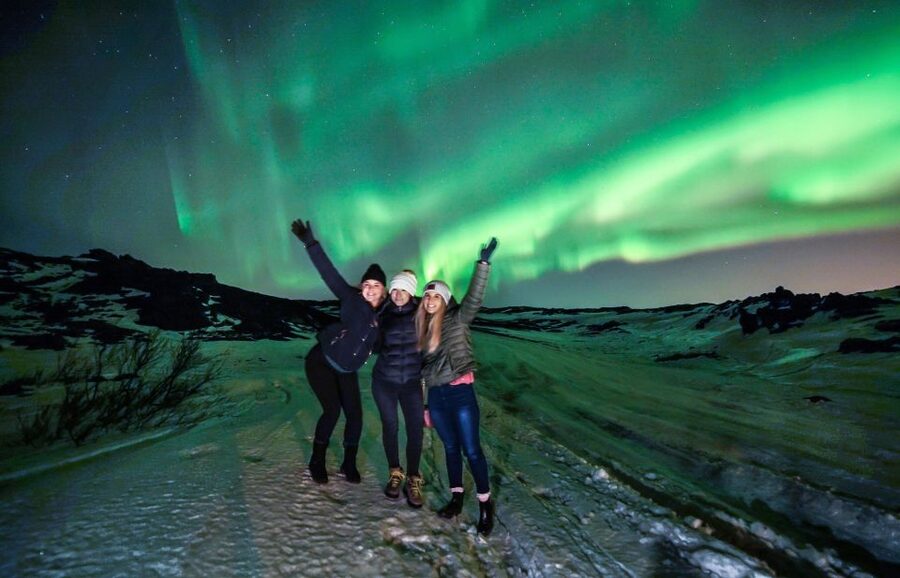 From Reykjavík: Northern Lights Super Jeep Tour - What You’ll Do in a 4-Hour Northern Lights Hunt