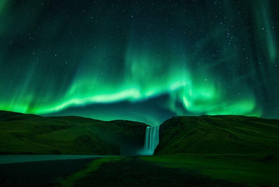 From Reykjavik: Northern Lights Tour with Lifetime Guarantee - Inside the bus: USB power, Wi-Fi, and the app audio plan