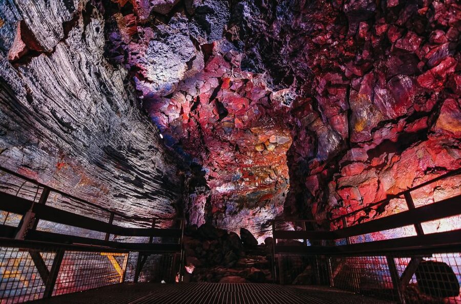From Reykjavik: Raufarhólshellir Lava Tunnel by Bus - Reykjavik to Raufarhólshellir by bus, WiFi included