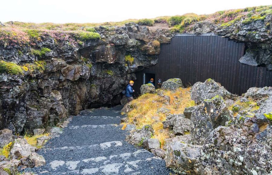 From Reykjavik: Raufarhólshellir Lava Tunnel Tour - Who should book this cave tour, and who should skip it