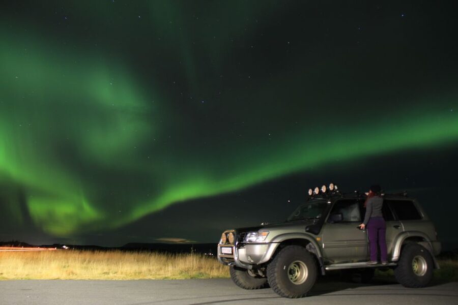 From Reykjavík: Spot the Northern Lights with Snacks & Drink - The Night Sky Lesson, Stars to Solar System Formation