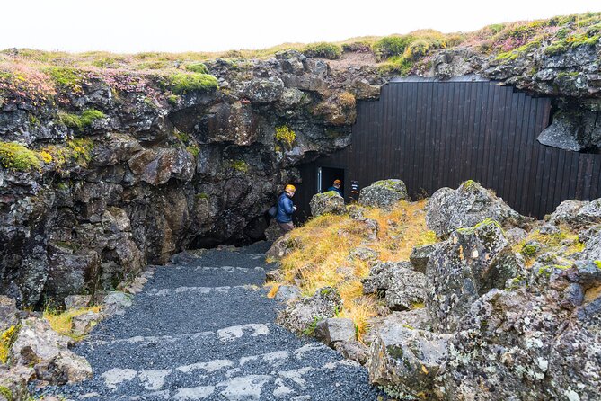 From Reykjavík: The Lava Tunnel tour with Round-trip Transfer - What You Learn From the Lava: The Volcanic Story You Can Point At