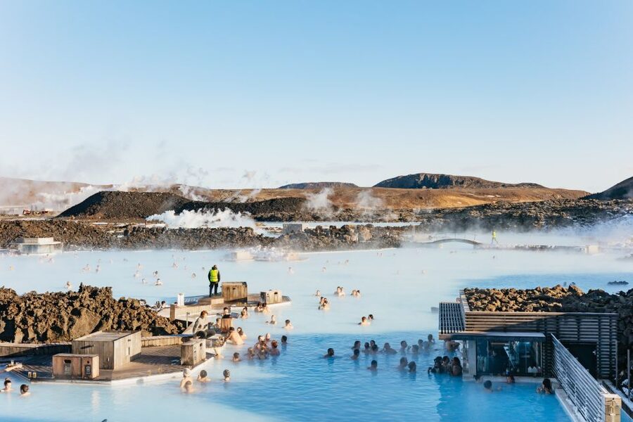 From Reykjavík: Volcanoes and Blue Lagoon Day Trip - Kleifarvatn black beach: the moment Reykjanes turns real