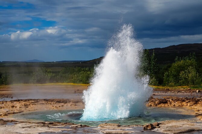Full-Day Golden Circle Private Tour from Reykjavík - Þingvellir National Park and the Two-Plates Walk