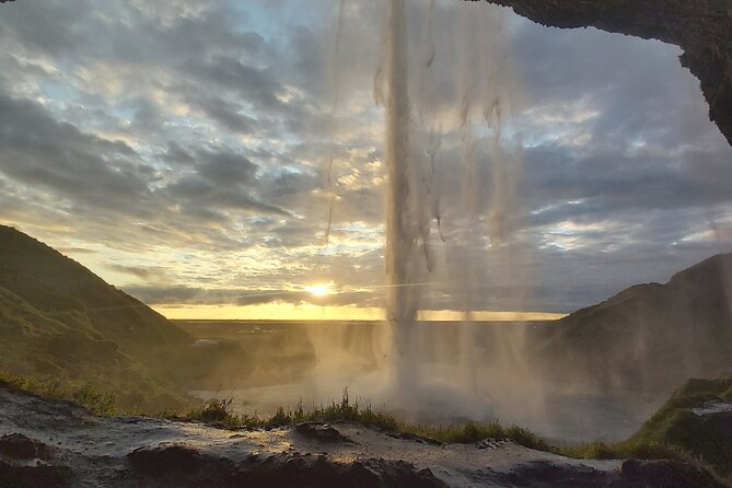 Full Day Private South Coast Tour of Iceland - Reynisfjara Black Sand and Reynisdrangar Sea Stacks