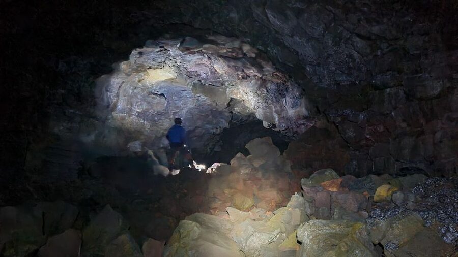 Geological Lava Tunnel Adventure - Arnarker Cave - Your Professional Geological Guide: Why the Lessons Actually Matter