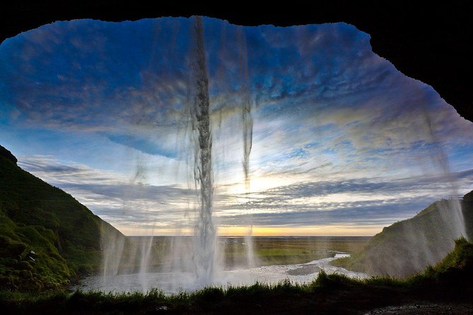 Glacier Hike and South Iceland Sightseeing from Reykjavik - What to bring and wear so the day feels easy