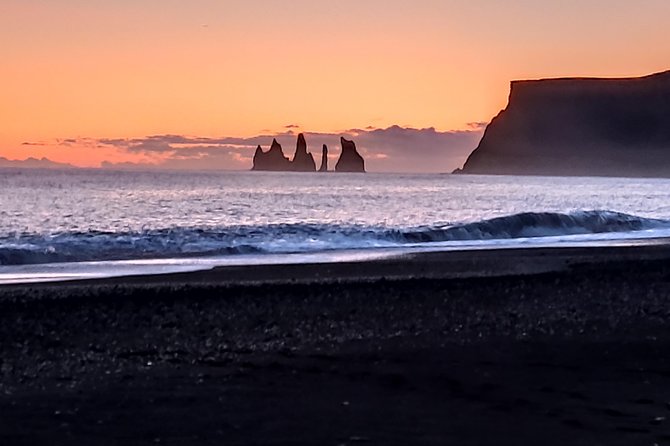 Glacier Lagoon, Diamond Beach, Black Sand Beaches and Waterfalls - Jökulsárlón Glacier Lagoon: icebergs that never sit still