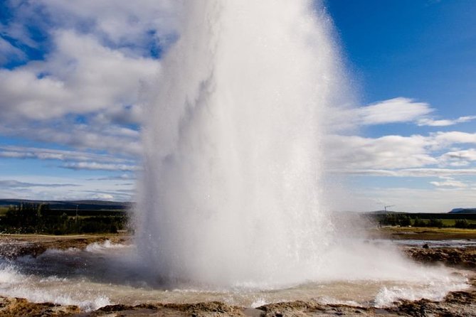 Golden Circle & Blue Lagoon Tour - Geysir geothermal park, Great Geysir history and the reliable show of Strokkur