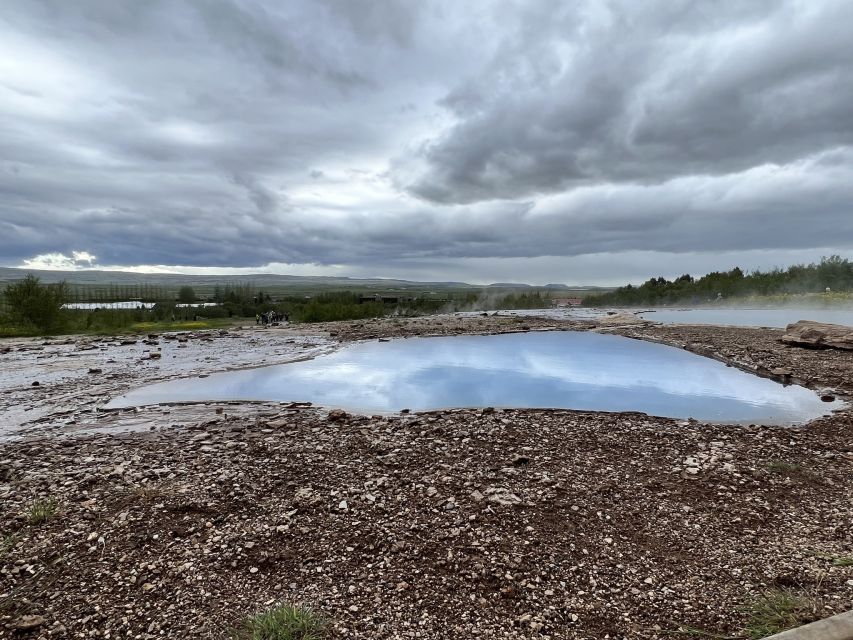 Golden circle, hot spring bakery, tomato farm private tour - Gullfoss: The Golden Falls, Up Close and Loud