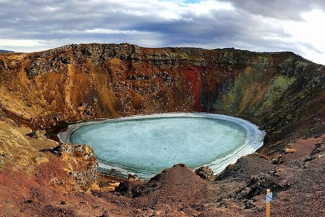 Golden Circle, Kerid Crater & Geothermal Lagoon -Small Group Tour - Geysir geothermal area on foot, and catching Strokkur erupt